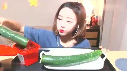 娱乐吃瓜酱还伞,揭秘明星遮阳伞背后的时尚风云