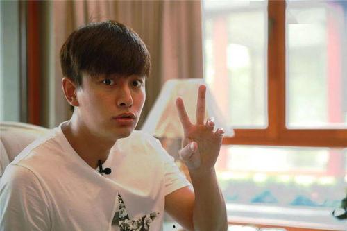 娱乐吃瓜酱阳光大男孩